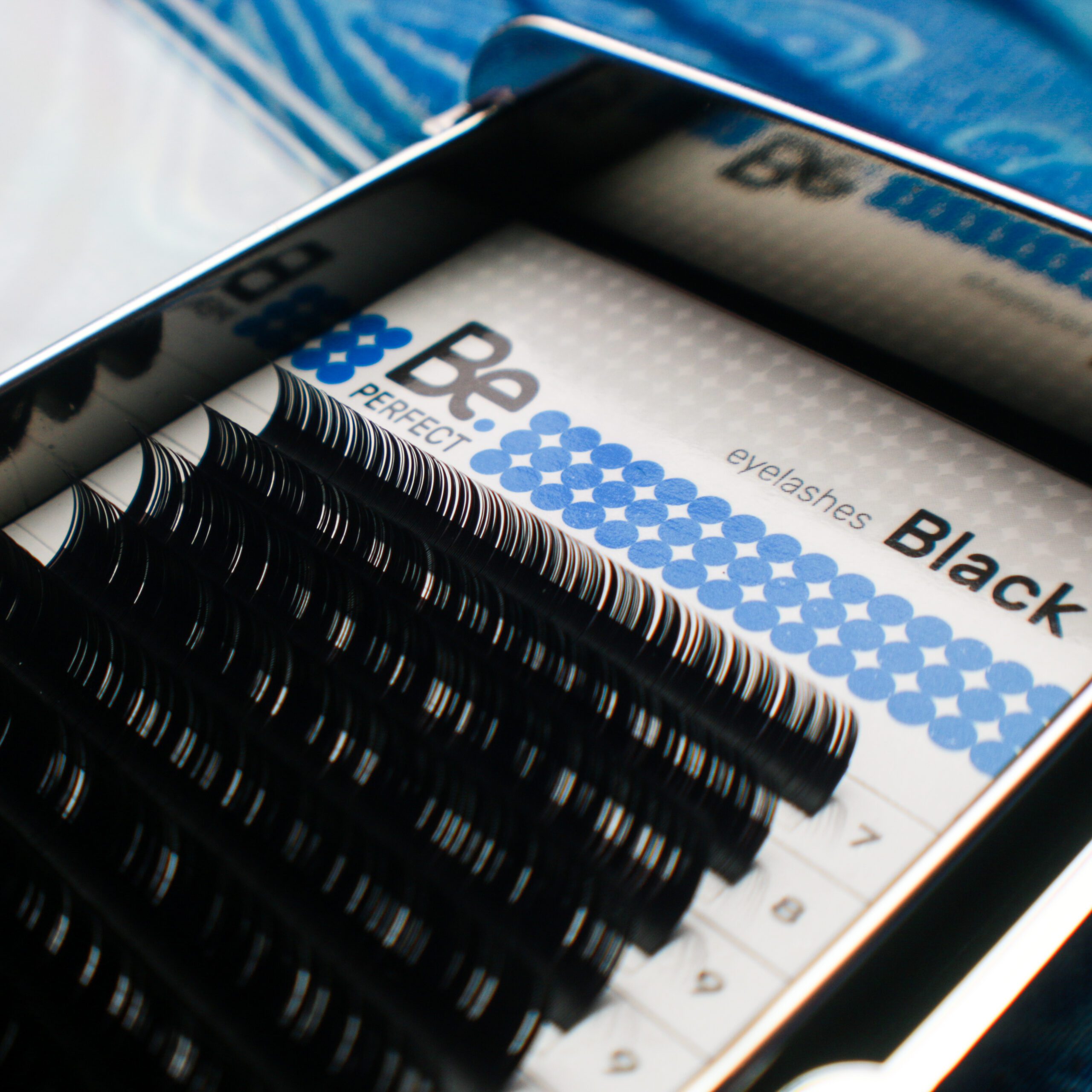 Чёрные ресницы Be Perfect Black MIX 16 линий (D/0,10/6-13) — изображение 2